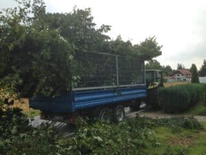 Grünschnittverladung in Anhänger Bad Oeynhausen