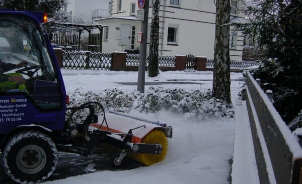 Winterdienst auf Bürgersteig Bad Oeynhausen