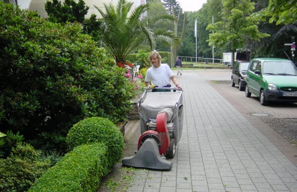 Laub saugen Haus & Garten Service Bad Oeynhausen