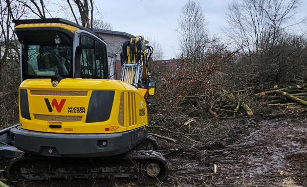 effektiver Rodung mit unserem Fällgreifer in OWL
