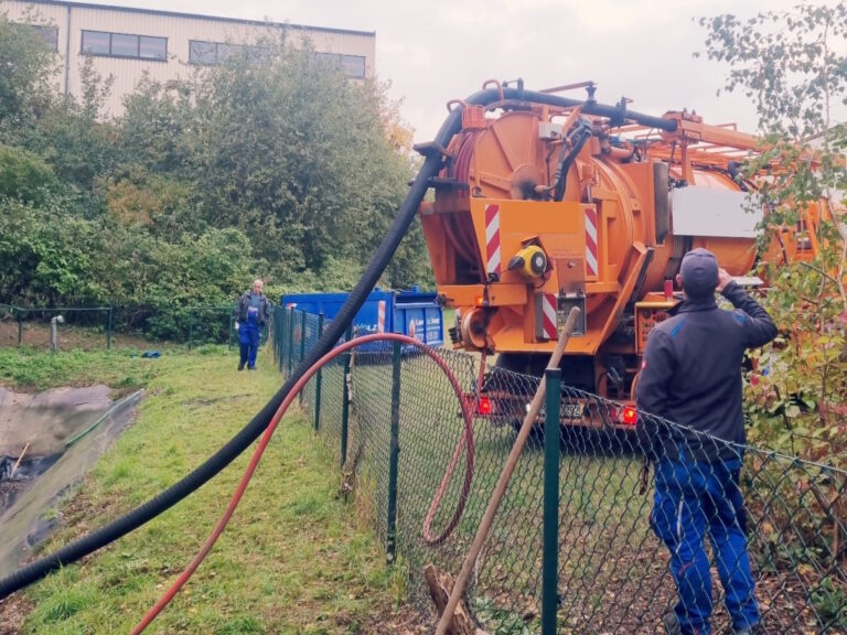 Löschteichreinigung Kapazitätsprüfung Feuerlöschteich