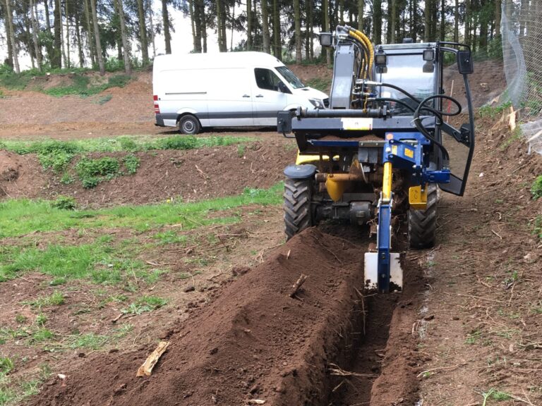 Fräsen Zuleitung PV Windrad Wasserkraftanlage